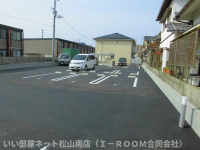 【駐車場】 | D-room愛光町