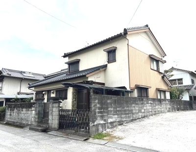 【外観】 | 高知市葛島3丁目　中古売家　6DK | 1階：9.5DK・6和・8和・10洋　／　2階：6和・6洋×2室
