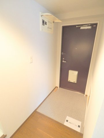 プチメゾン赤羽の玄関