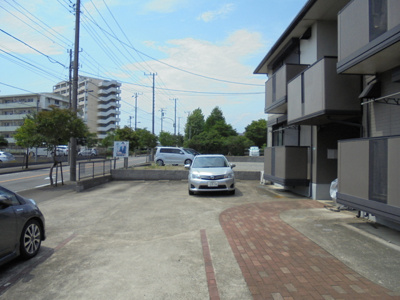 敷地内駐車場♪要空き確認