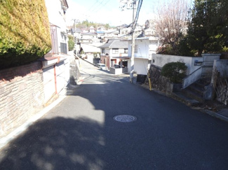 【前面道路含む現地写真】