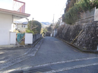 【前面道路含む現地写真】