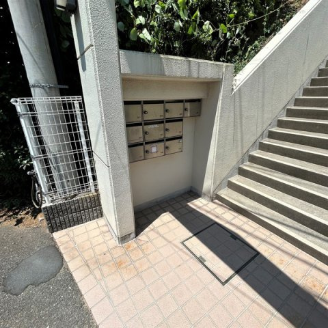 リュミエール上永谷のエントランス