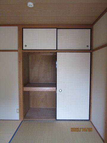 クサカベコーポの収納