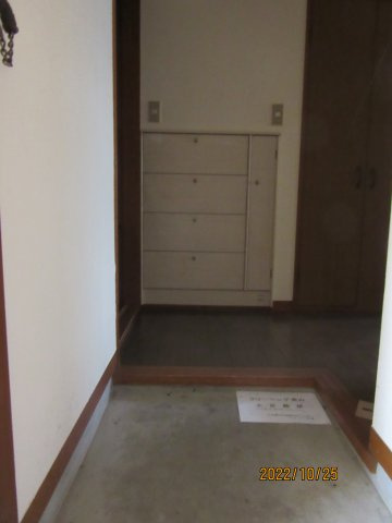 クサカベコーポの玄関