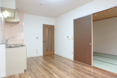 【居間・リビング】 | コスモハイツ