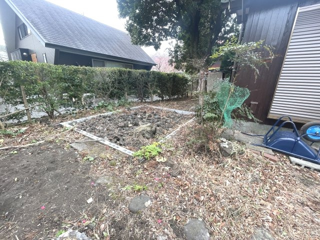 伊豆高原　売別荘の庭