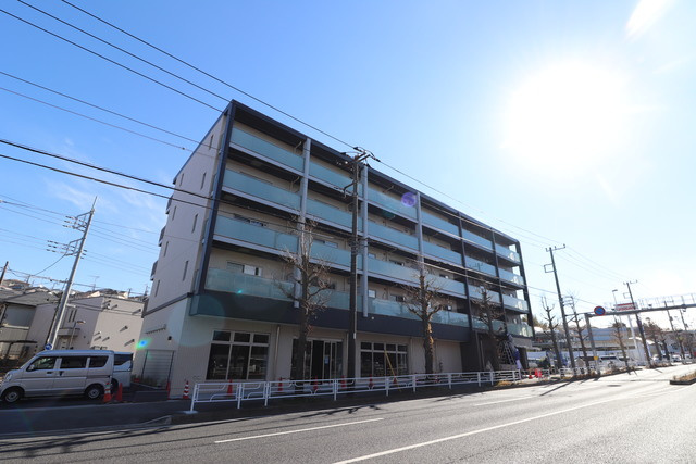 グレイシャス新横浜の外観