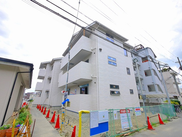 アモール三条大路Ａの外観