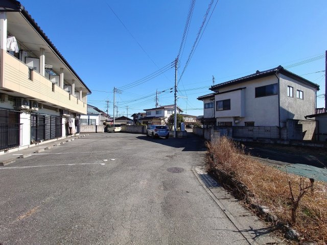 高崎市下豊岡町売土地の前面道路含む現地写真