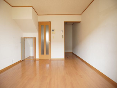 【居間・リビング】 | ラフォーレ・栄町B | ゆったりできるリビングです♪