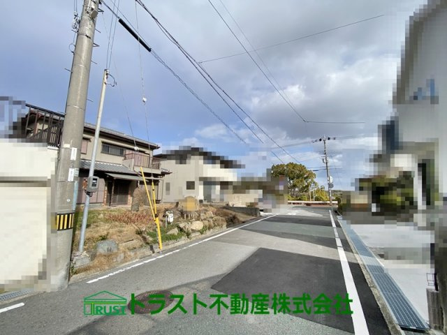 明石市大久保町高丘3丁目 土地の前面道路含む現地写真