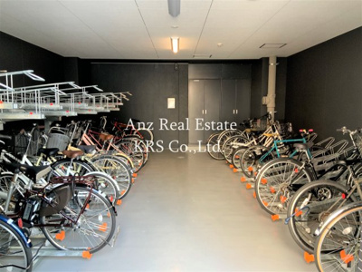 【その他】 | アドバンス大阪グロウス | サイクルスタンド付きの屋内駐輪場です！