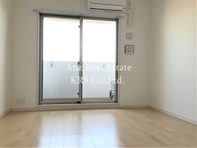 【居間・リビング】 | アドバンス大阪グロウス | 白を基調とした洗練されたお部屋♪