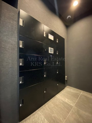 【その他共用部分】 | グランカリテ九条南 | 大切な荷物の受け取りに便利な宅配ボックス設置！