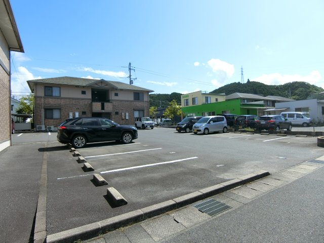 プラシード　A棟の駐車場