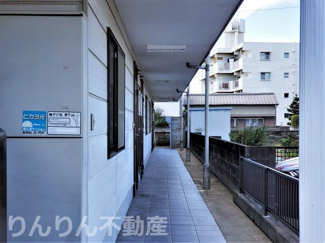 【エントランス】 | 落ち着いたエントランスです