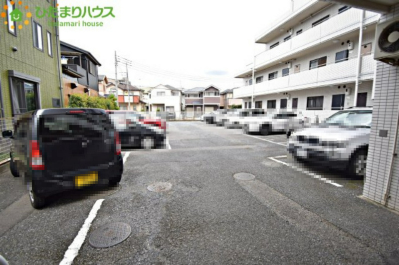 西区三橋6丁目　中古マンション　マーレム大宮の駐車場