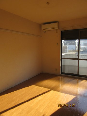 シャーロットタウンBの洋室