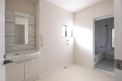 【脱衣所】 | 【中古】リセットハウス御幸町４丁目 | 洗面脱衣所