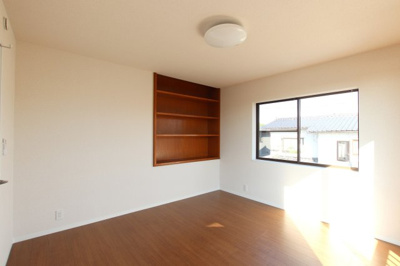 【洋室】 | 【中古】リセットハウス御幸町４丁目 | ２階洋室（８．０帖）