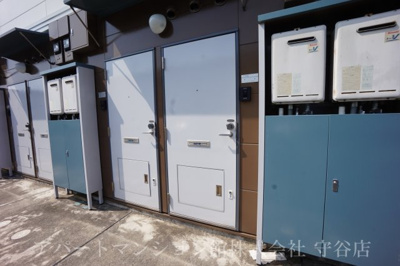 【玄関】 | レオパレスクエスタ