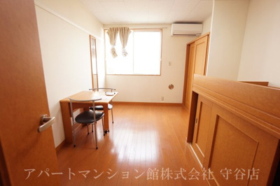 【居間・リビング】 | レオパレスクエスタ | 画像3