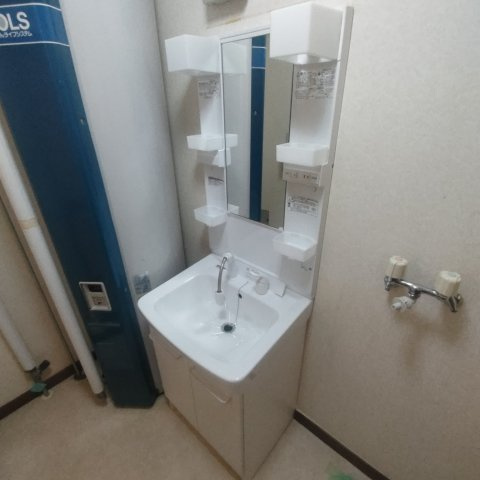 高木ハイツ（鷲別町）の洗面所