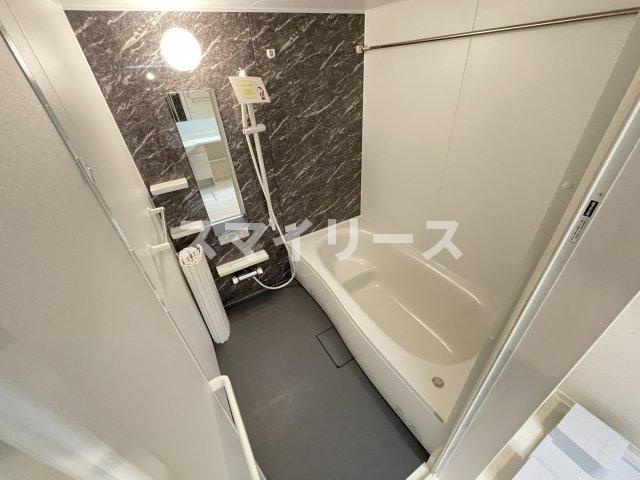 ハイピクチャーD棟の浴室