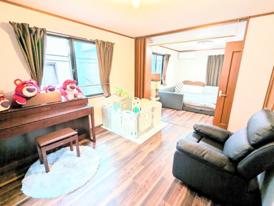 【洋室】 | 墨田区東駒形４丁目鉄骨造戸建 | 隣接と洋室とつなげると14帖の広々した１室としても使えます