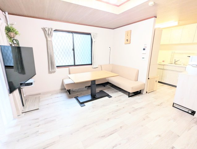 墨田区東駒形４丁目鉄骨造戸建の居間・リビング