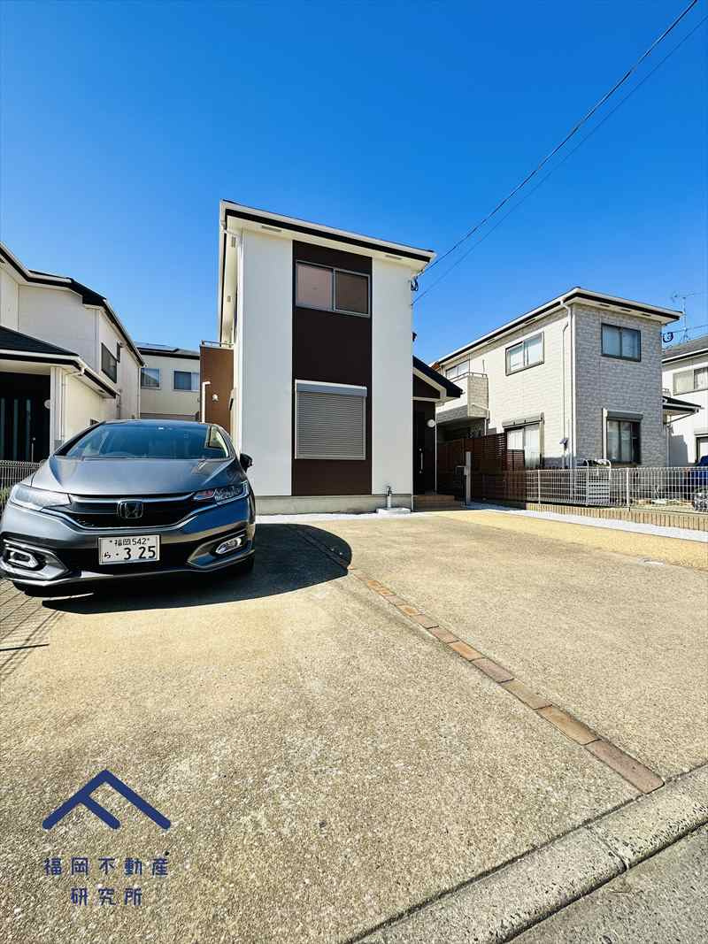 古賀市花見東3丁目　戸建ての駐車場
