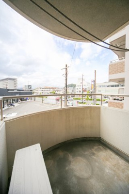 【バルコニー】 | パールメゾン宮川 | 開放的で明るい空間を演出してくれるバルコニーです