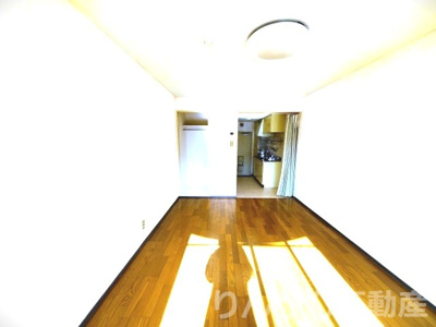 【居間・リビング】 | パールメゾン宮川 | ゆったり過ごせる居間です