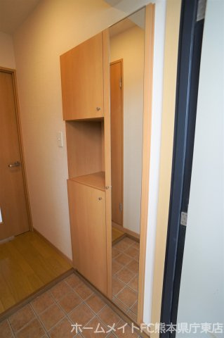 熊本市南区田迎１丁目の賃貸マンションの玄関