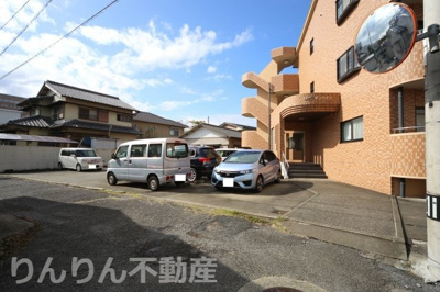 【駐車場】 | リファインハイツ