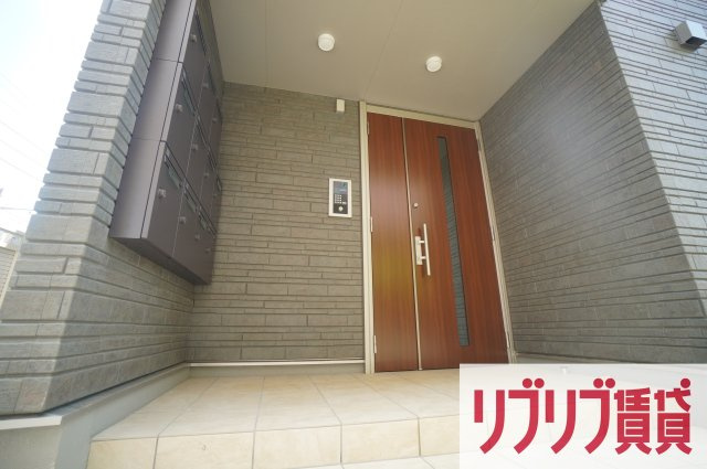 エキューム登戸のエントランス