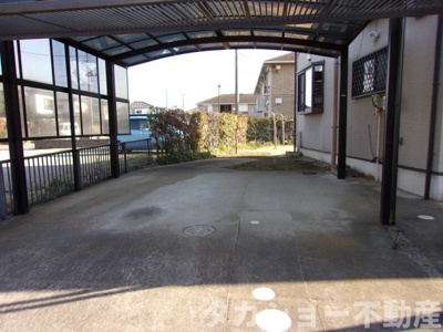 【駐車場】 | 市原市姉崎　中古一戸建て | 広々した駐車場です