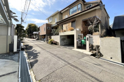 【前面道路含む現地写真】 | 伏見区深草大亀谷万帖敷町　中古戸建