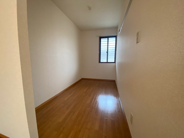 クレール新柏Bの居間・リビング