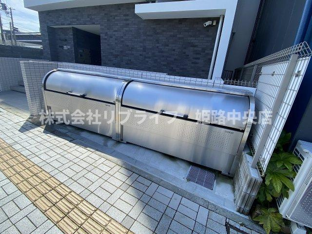 クロスフロント十二所線