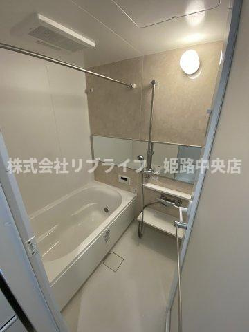 クロスフロント十二所線の浴室