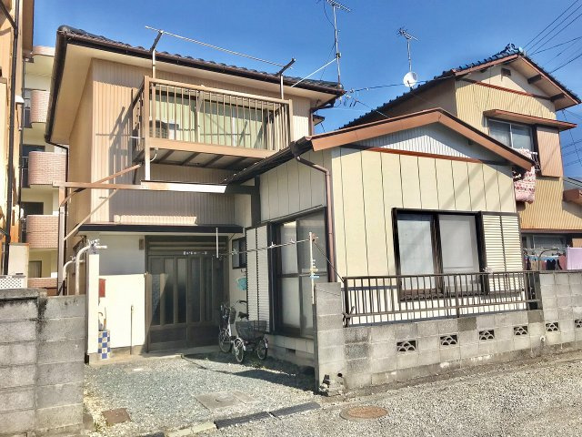 売中古戸建　静岡市駿河区丸子新田の外観|陽当たり良好です