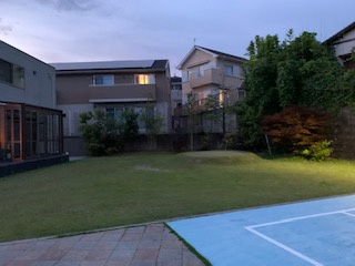 【庭】 | 南牛川1丁目戸建 | アプローチゴルフ
芝庭