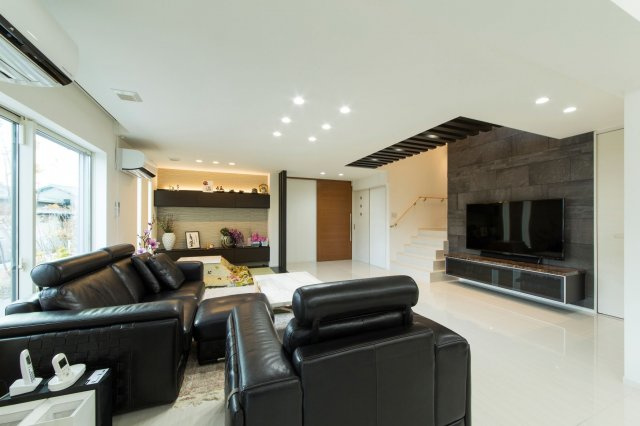 【居間・リビング】 | 南牛川1丁目戸建