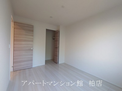 【洋室】 | イースト・ヴィラⅡ