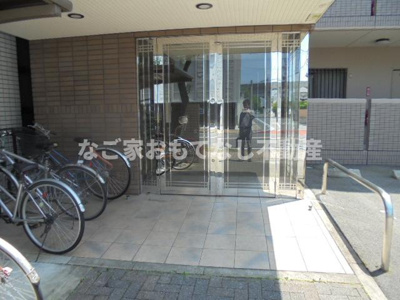 【エントランス】 | コンフォール南川