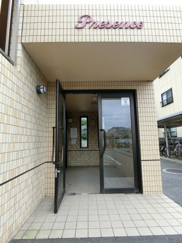 プレゼンスのエントランス