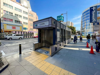 【周辺】 | 水天宮前駅まで徒歩3分で通えます。駅周辺には老舗の商店が数多く建ち並んでます。