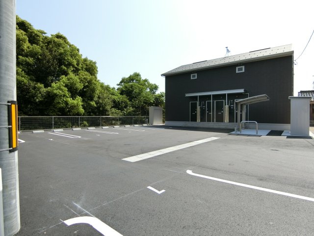 クオンの駐車場